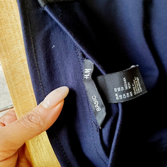 H&M Basic Pencil Navy Black Midi Skirt Size XS - Picture 3 of 5